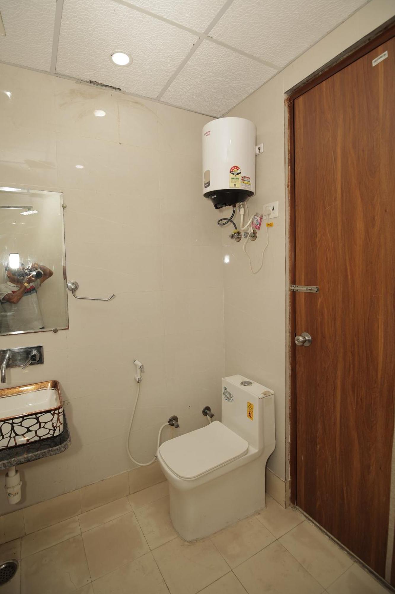 Hotel The Anvi Residency Sector 122 Noida Zewnętrze zdjęcie