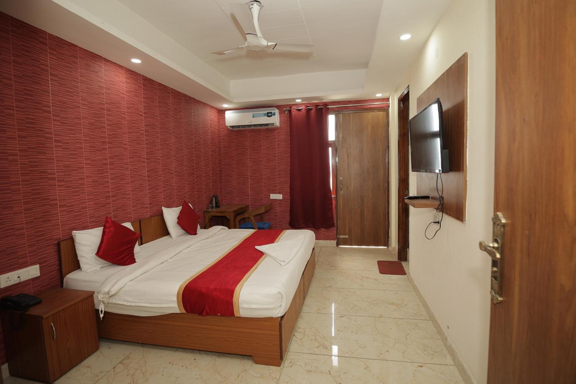 Hotel The Anvi Residency Sector 122 Noida Zewnętrze zdjęcie