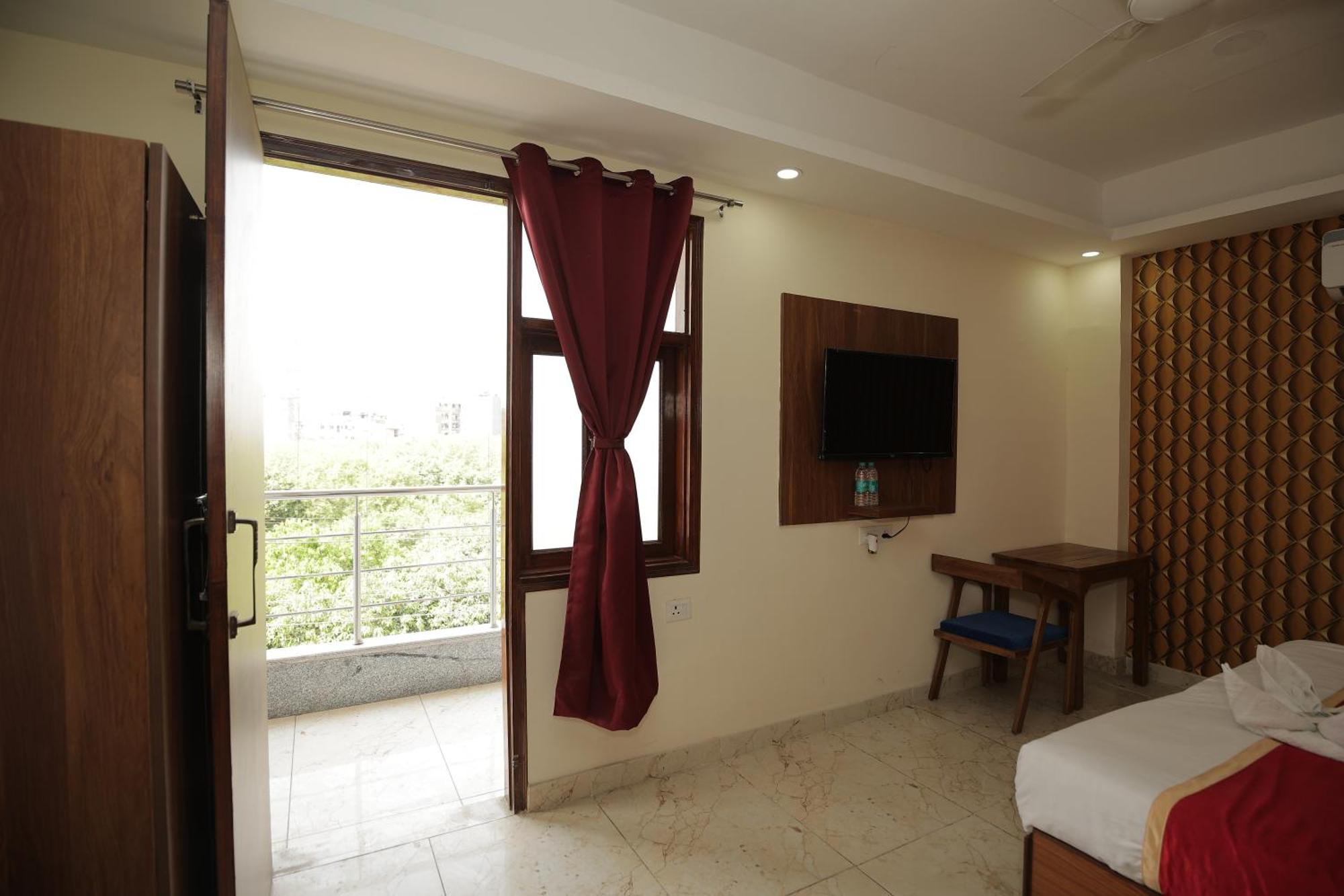Hotel The Anvi Residency Sector 122 Noida Zewnętrze zdjęcie