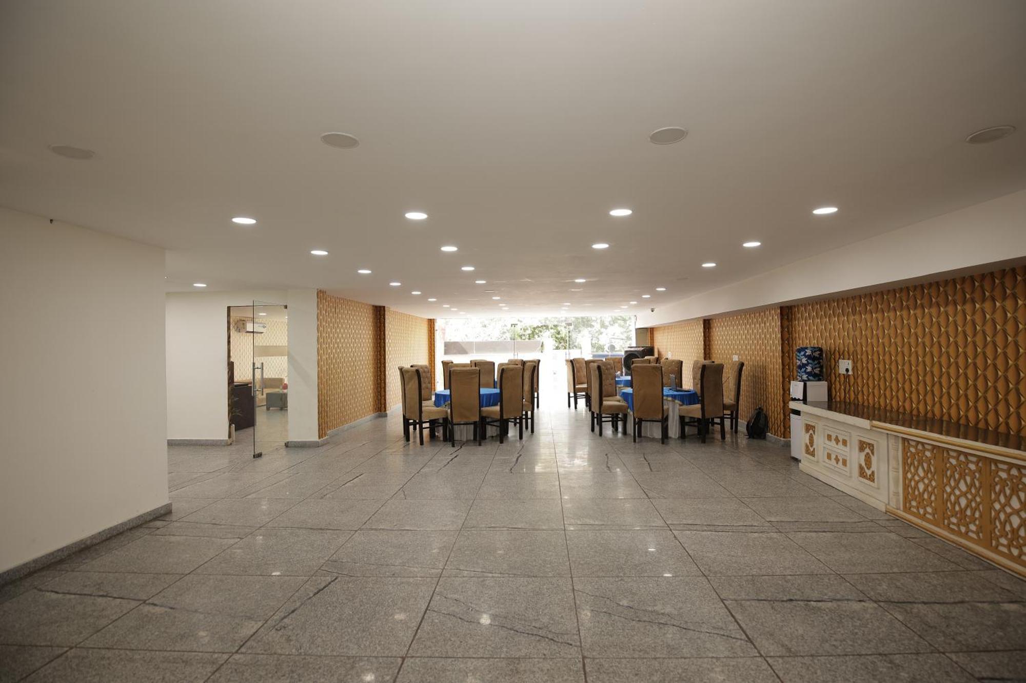 Hotel The Anvi Residency Sector 122 Noida Zewnętrze zdjęcie